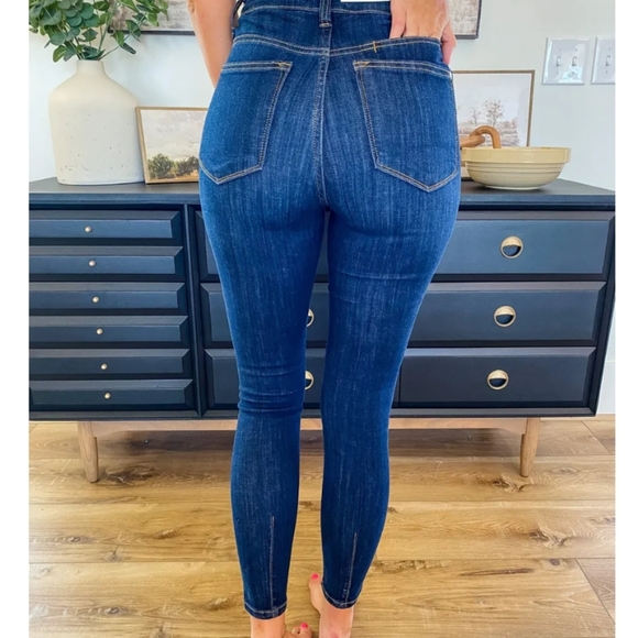 Judy Blue Denim - Judy Blue High-Rise Back Yoke Skinny Jeans Dark Wash 9/29 Fav Denim Chic LikeNew